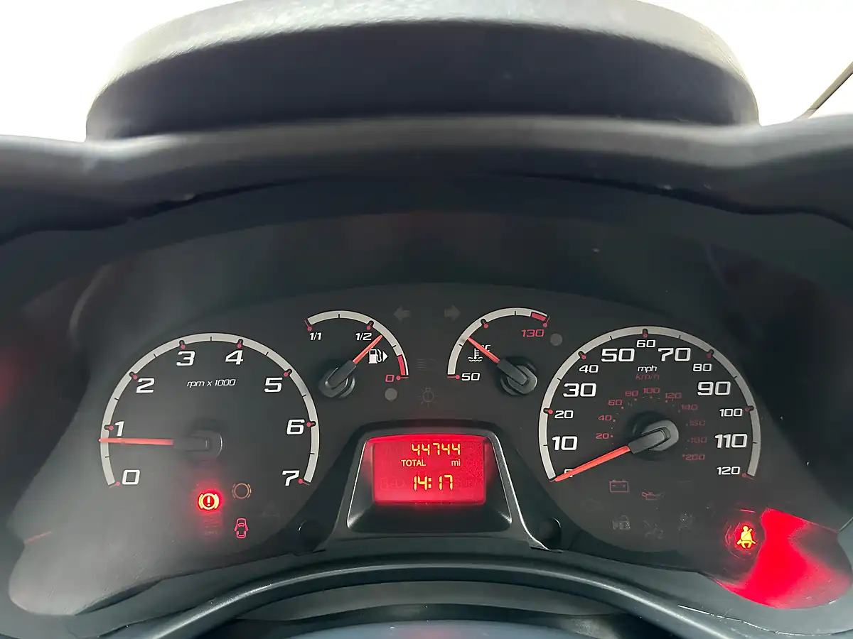 Used 2012 Ford Ka Edge Red - Interior and Exterior details 12