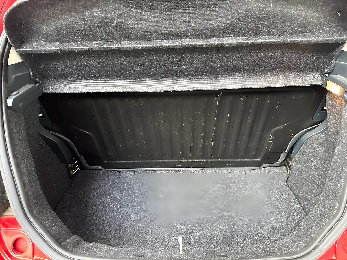 Used 2012 Ford Ka Edge Red - Interior and Exterior details 15