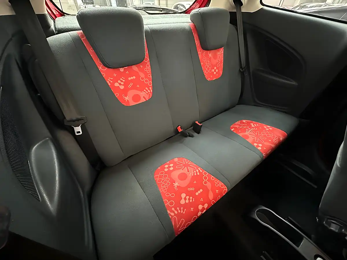 Used 2012 Ford Ka Edge Red - Interior and Exterior details 8