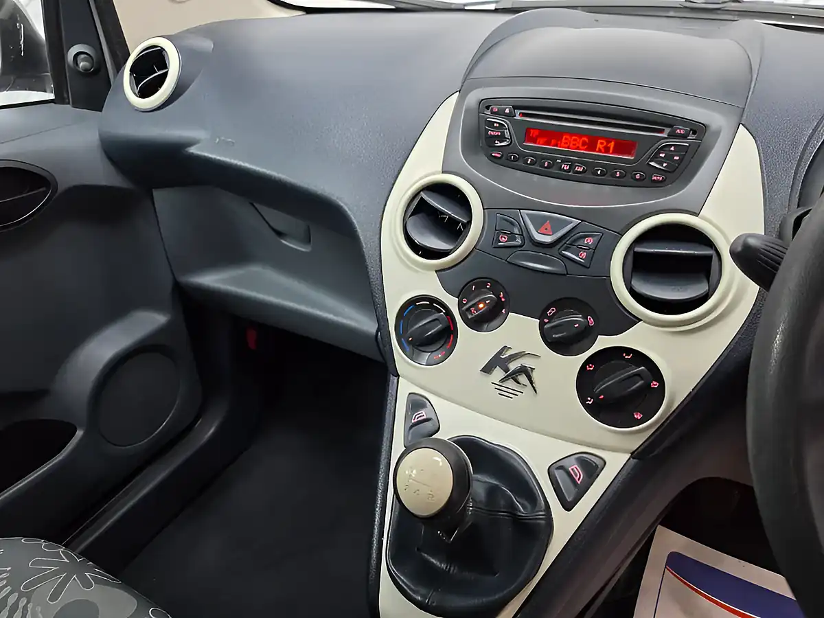 Used 2012 Ford Ka Edge Silver - Interior and Exterior details 14