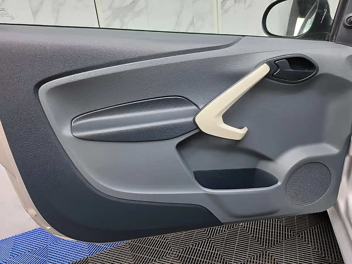 Used 2012 Ford Ka Edge Silver - Interior and Exterior details 18
