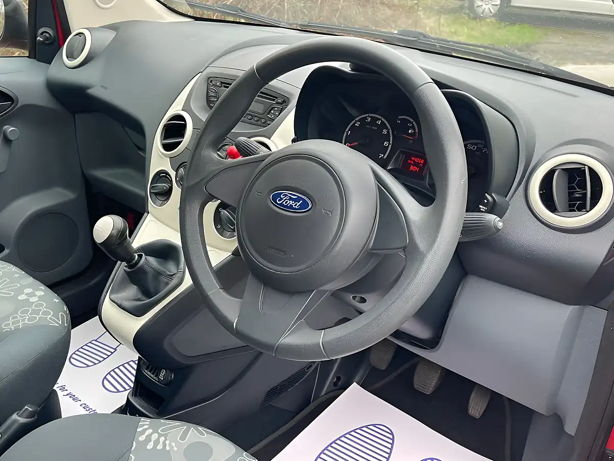 Used 2012 Ford Ka Studio Red - Interior and Exterior details 7