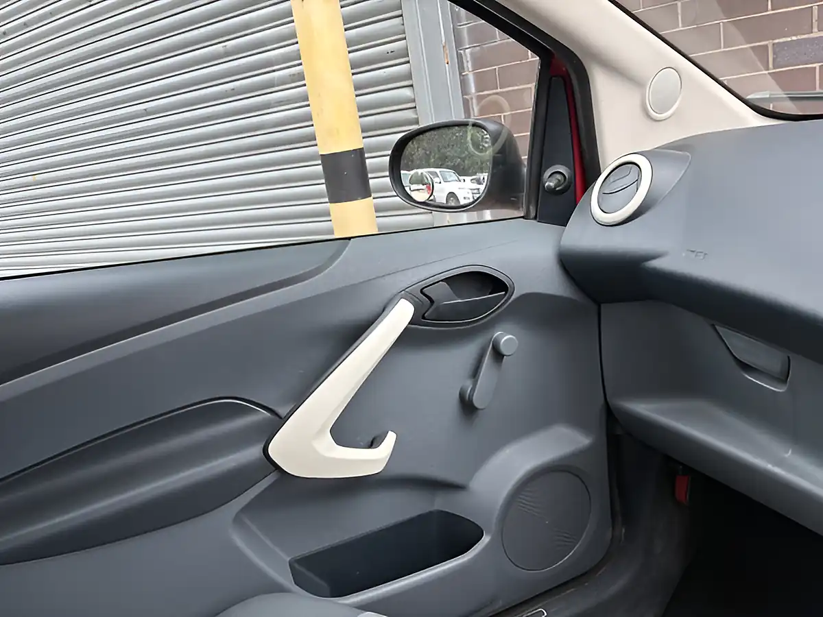 Used 2012 Ford Ka Studio Red - Interior and Exterior details 20