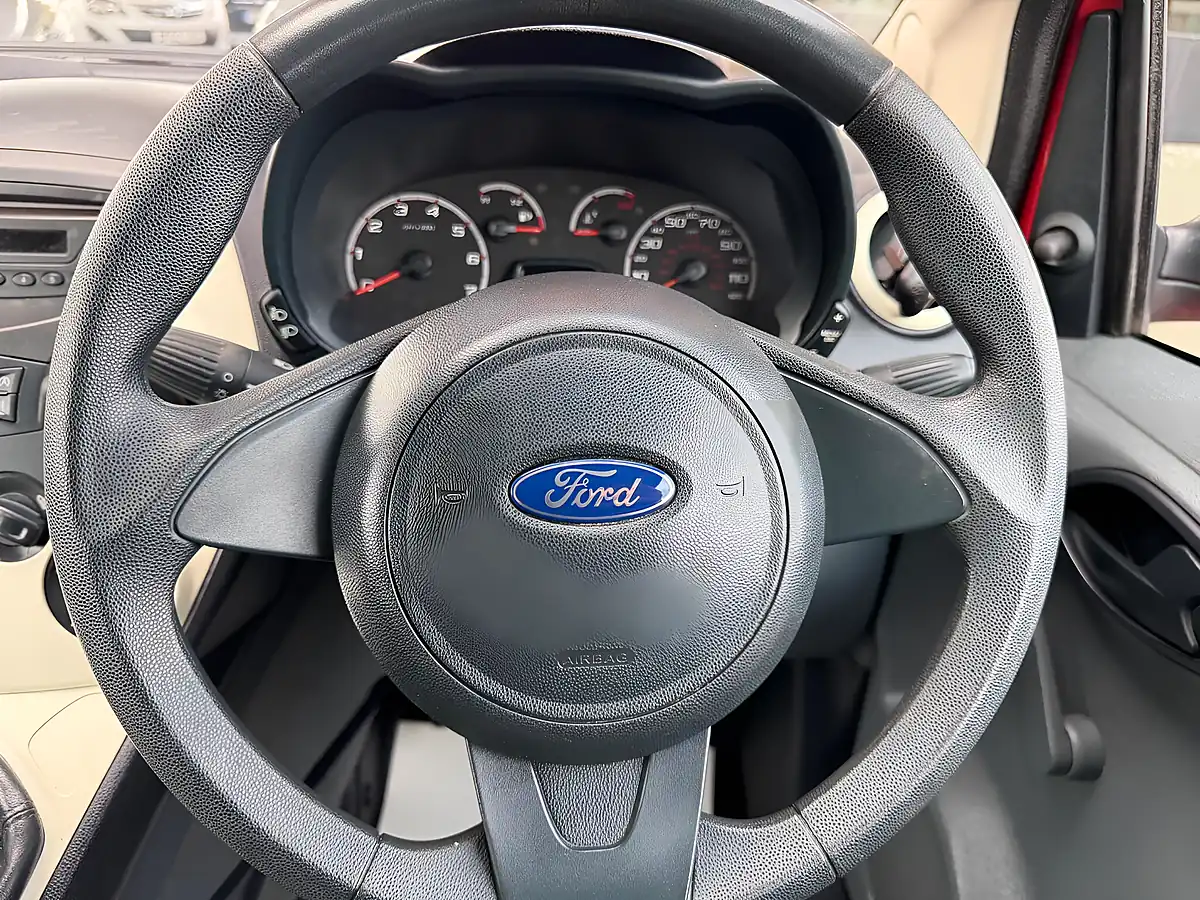 Used 2012 Ford Ka Studio Red - Interior and Exterior details 17