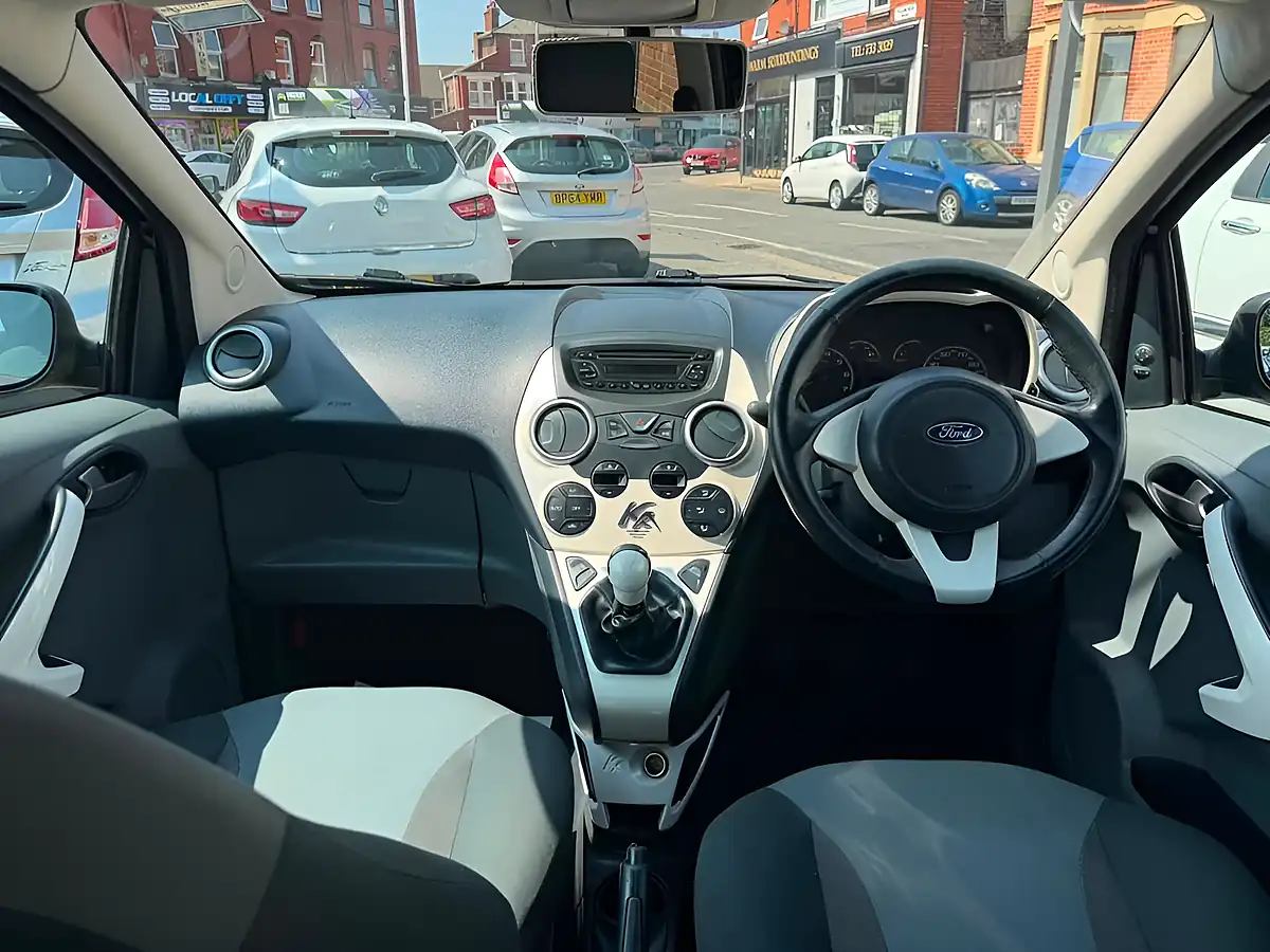 Used 2012 Ford Ka Titanium Black - Interior and Exterior details 14