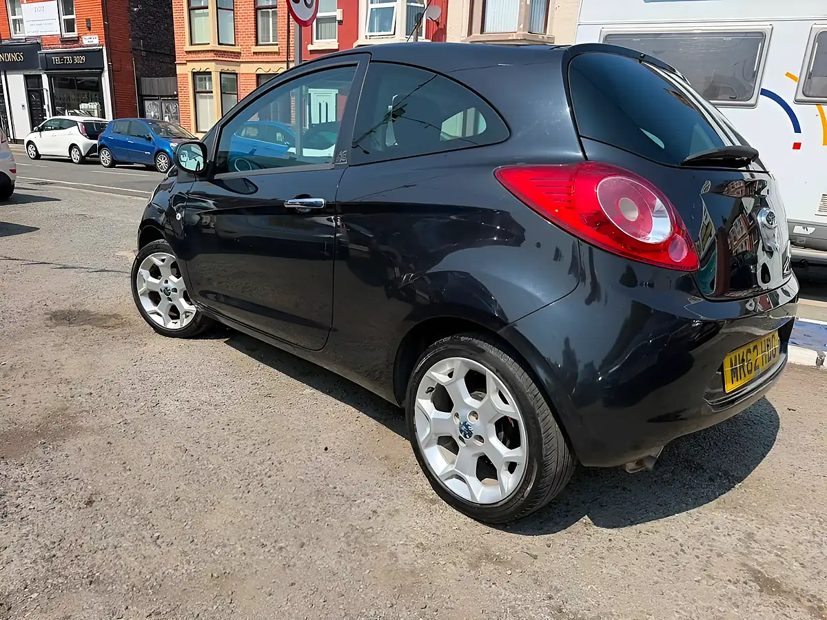 Used 2012 Ford Ka Titanium Black - Interior and Exterior details 5
