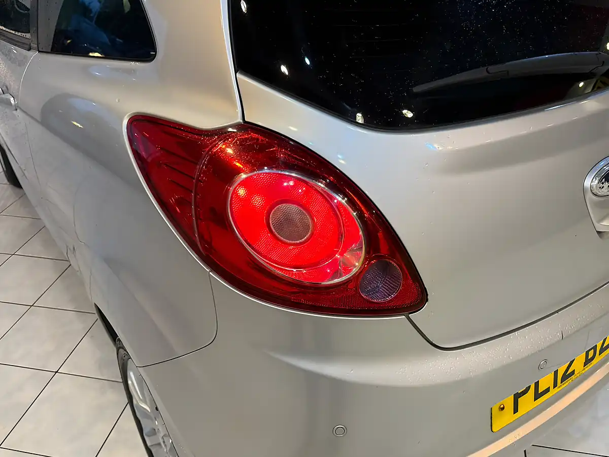 Used 2012 Ford Ka Zetec Silver - Interior and Exterior details 11