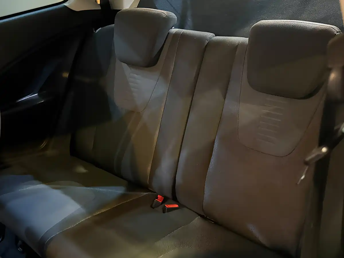 Used 2012 Ford Ka Zetec Silver - Interior and Exterior details 17