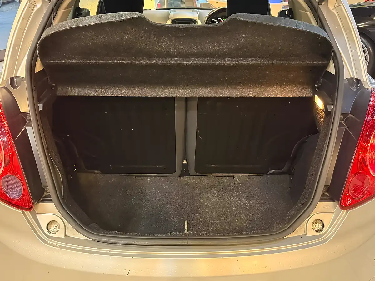 Used 2012 Ford Ka Zetec Silver - Interior and Exterior details 7