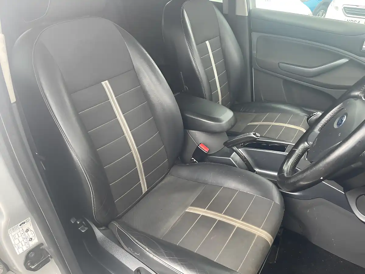 Used 2012 Ford Kuga Titanium Silver - Interior and Exterior details 10