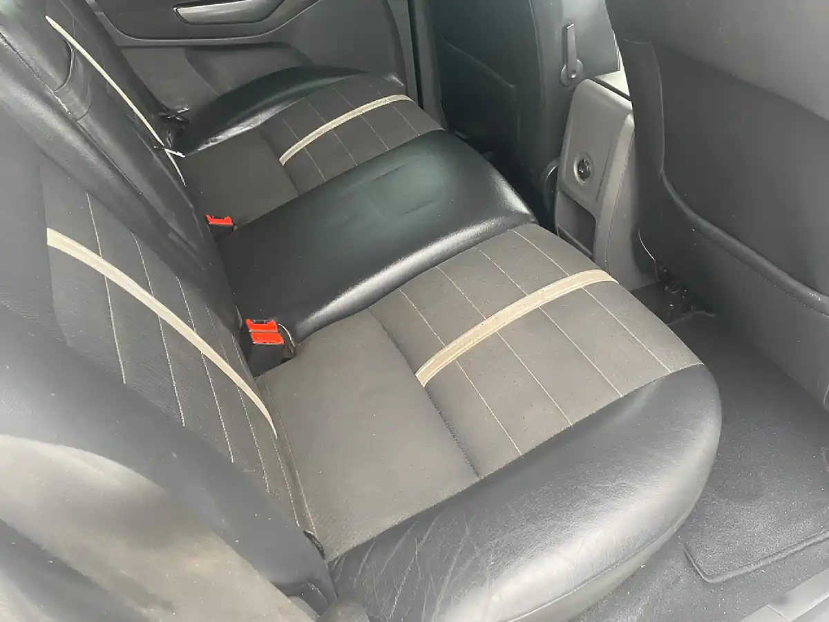 Used 2012 Ford Kuga Titanium Silver - Interior and Exterior details 11