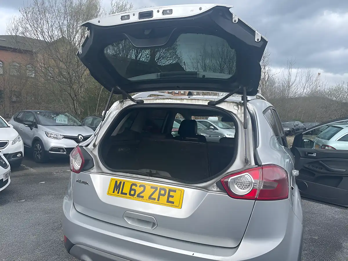 Used 2012 Ford Kuga Titanium Silver - Interior and Exterior details 15