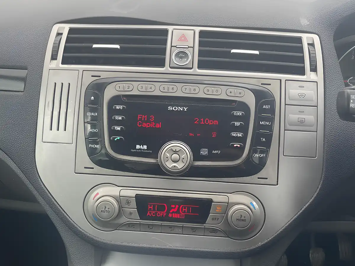 Used 2012 Ford Kuga Titanium Silver - Interior and Exterior details 17