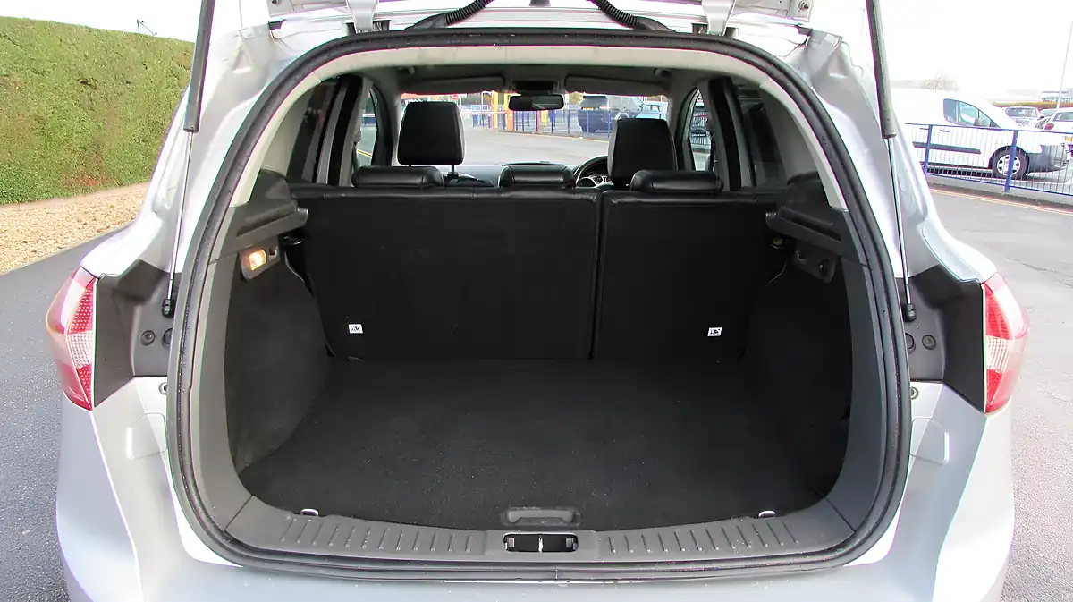 Used 2012 Ford Kuga Titanium X Silver - Interior and Exterior details 12