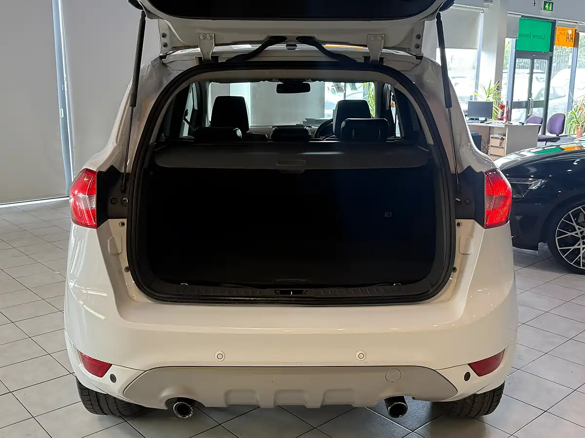 Used 2012 Ford Kuga Titanium X White - Interior and Exterior details 10