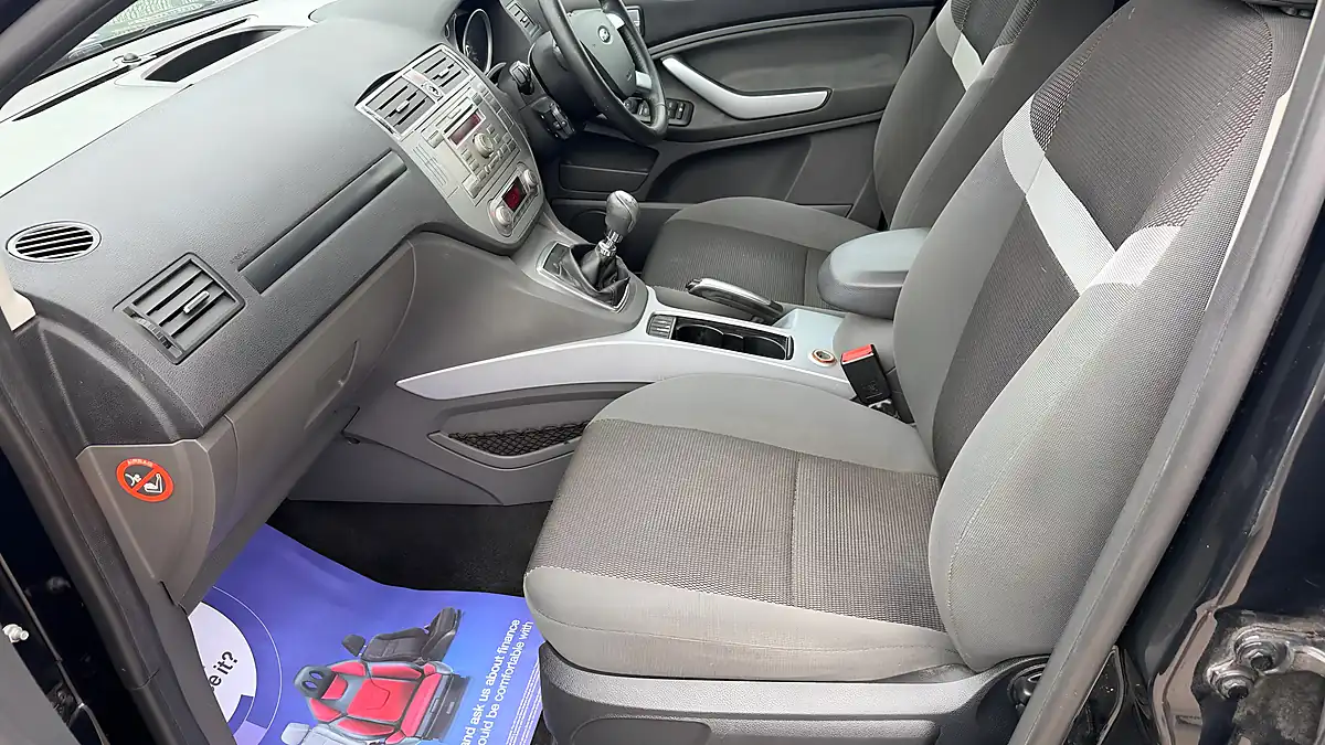 Used 2012 Ford Kuga Zetec Black - Interior and Exterior details 12