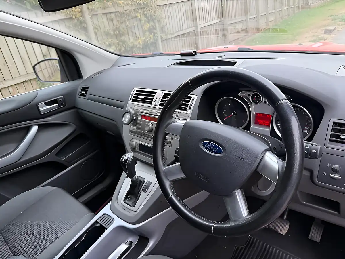 Used 2012 Ford Kuga Zetec Mars Red - Interior and Exterior details 12