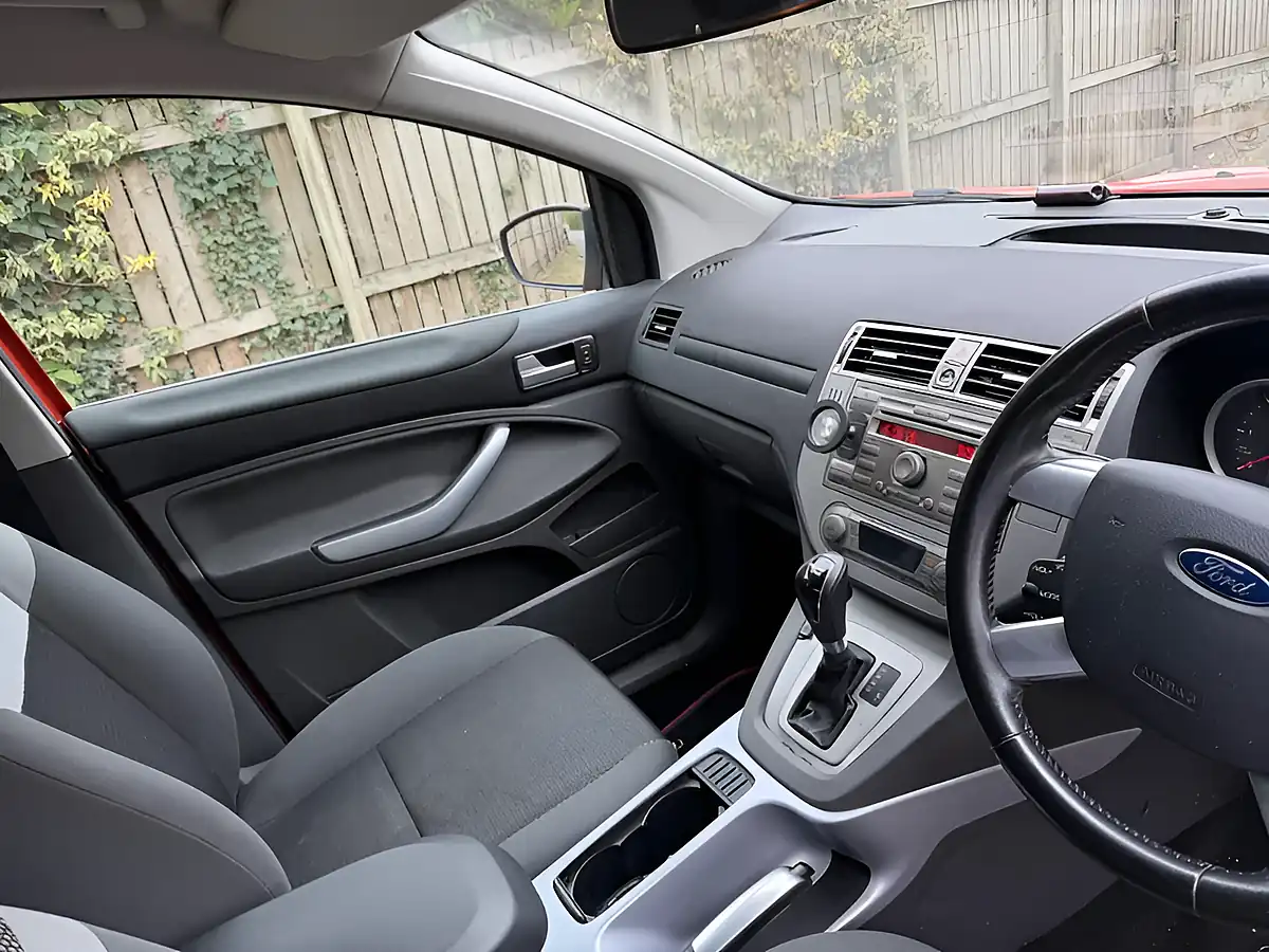 Used 2012 Ford Kuga Zetec Mars Red - Interior and Exterior details 13
