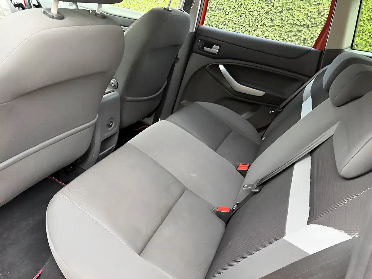 Used 2012 Ford Kuga Zetec Mars Red - Interior and Exterior details 15