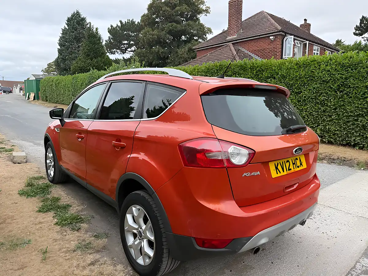 Used 2012 Ford Kuga Zetec Mars Red - Interior and Exterior details 6