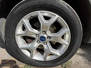 Used 2012 Ford Kuga Zetec Mars Red - Interior and Exterior details 9