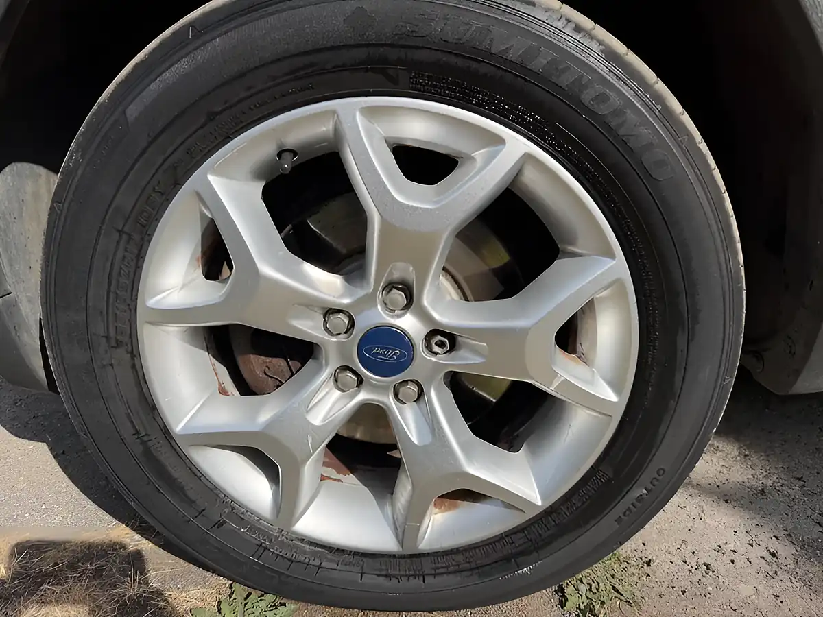 Used 2012 Ford Kuga Zetec Mars Red - Interior and Exterior details 9