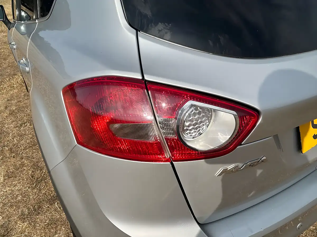 Used 2012 Ford Kuga Zetec Silver - Interior and Exterior details 13