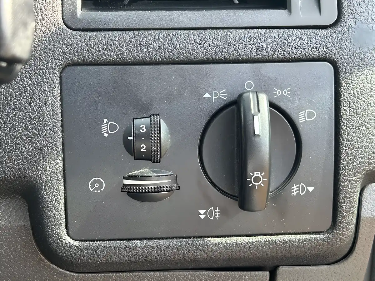 Used 2012 Ford Kuga Zetec Silver - Interior and Exterior details 20