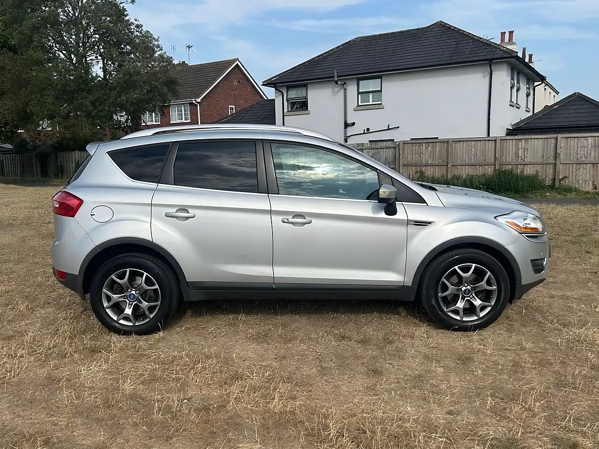 Used 2012 Ford Kuga Zetec Silver - Interior and Exterior details 3