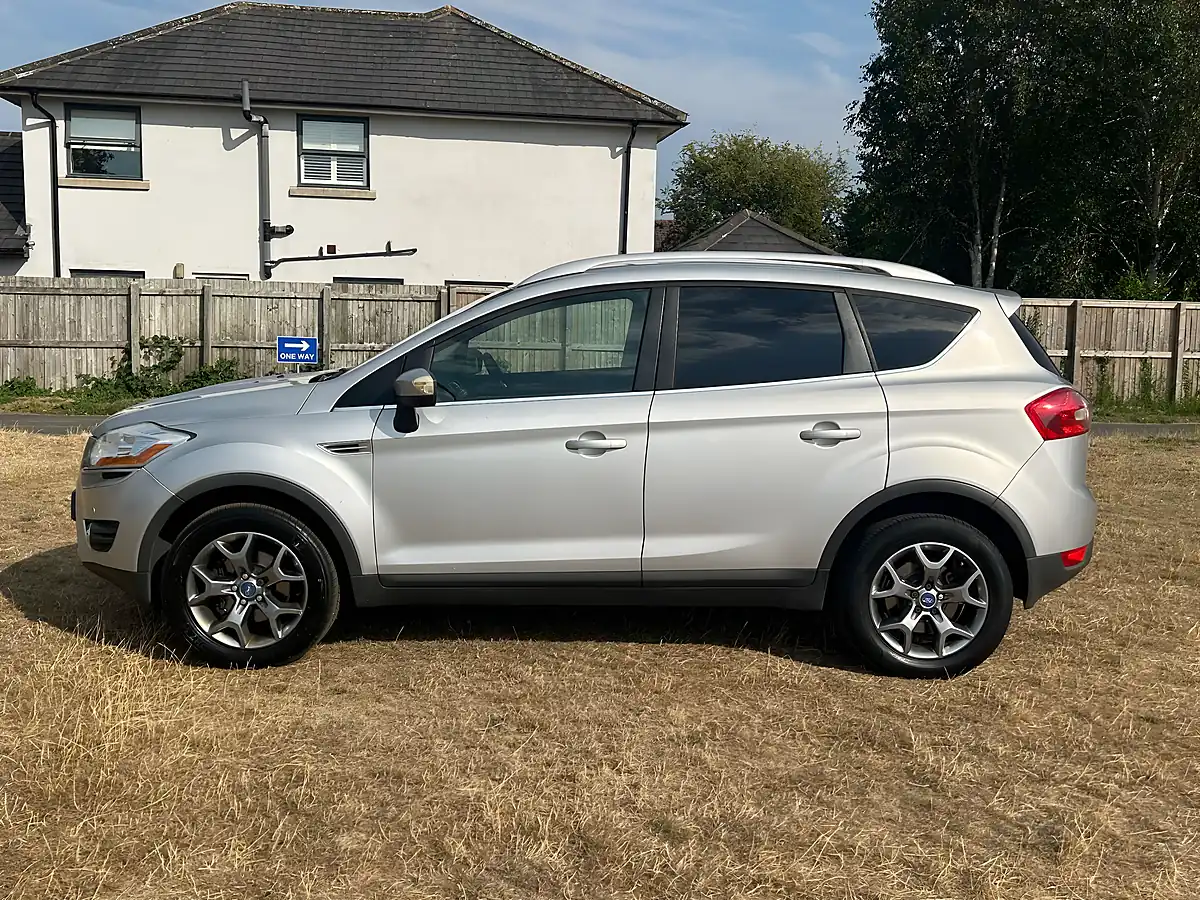Used 2012 Ford Kuga Zetec Silver - Interior and Exterior details 7