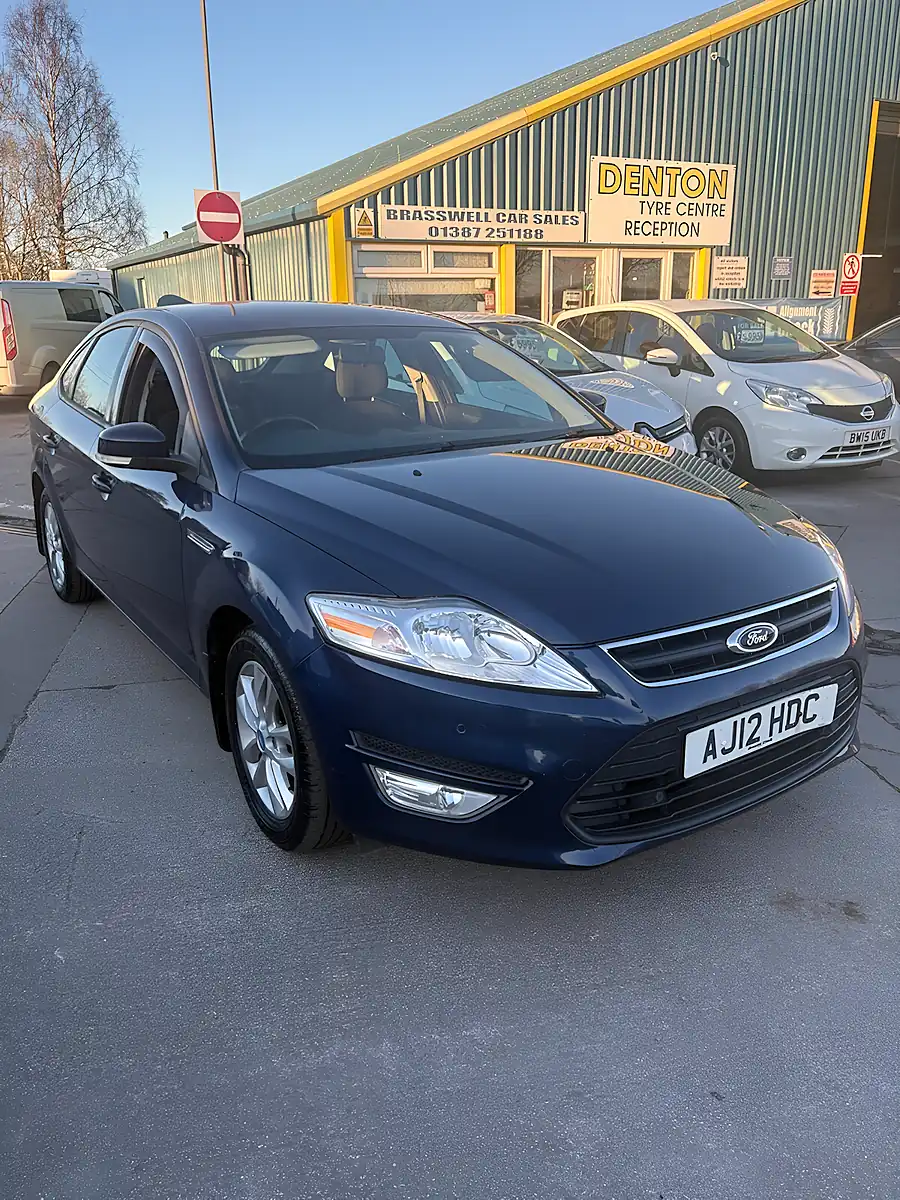 Used 2012 Ford Mondeo Zetec Blue - Front View