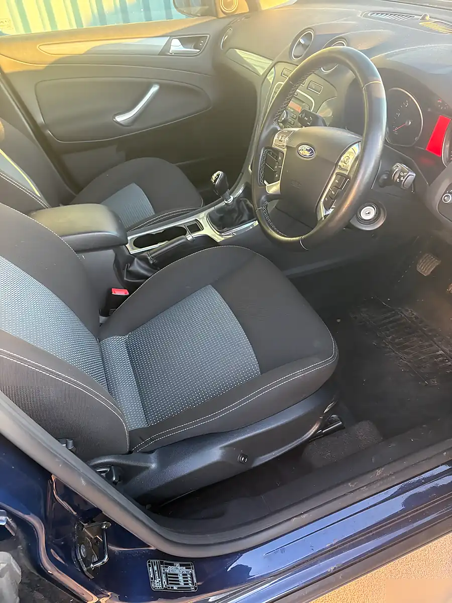 Used 2012 Ford Mondeo Zetec Blue - Interior and Exterior details 9