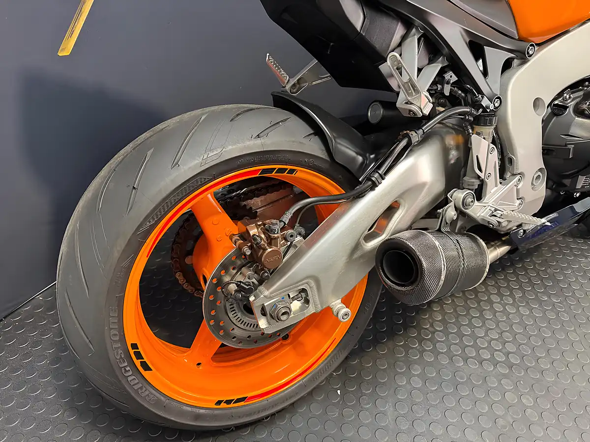 Used 2012 Honda CBR1000RR Fireblade - Interior and Exterior details 11