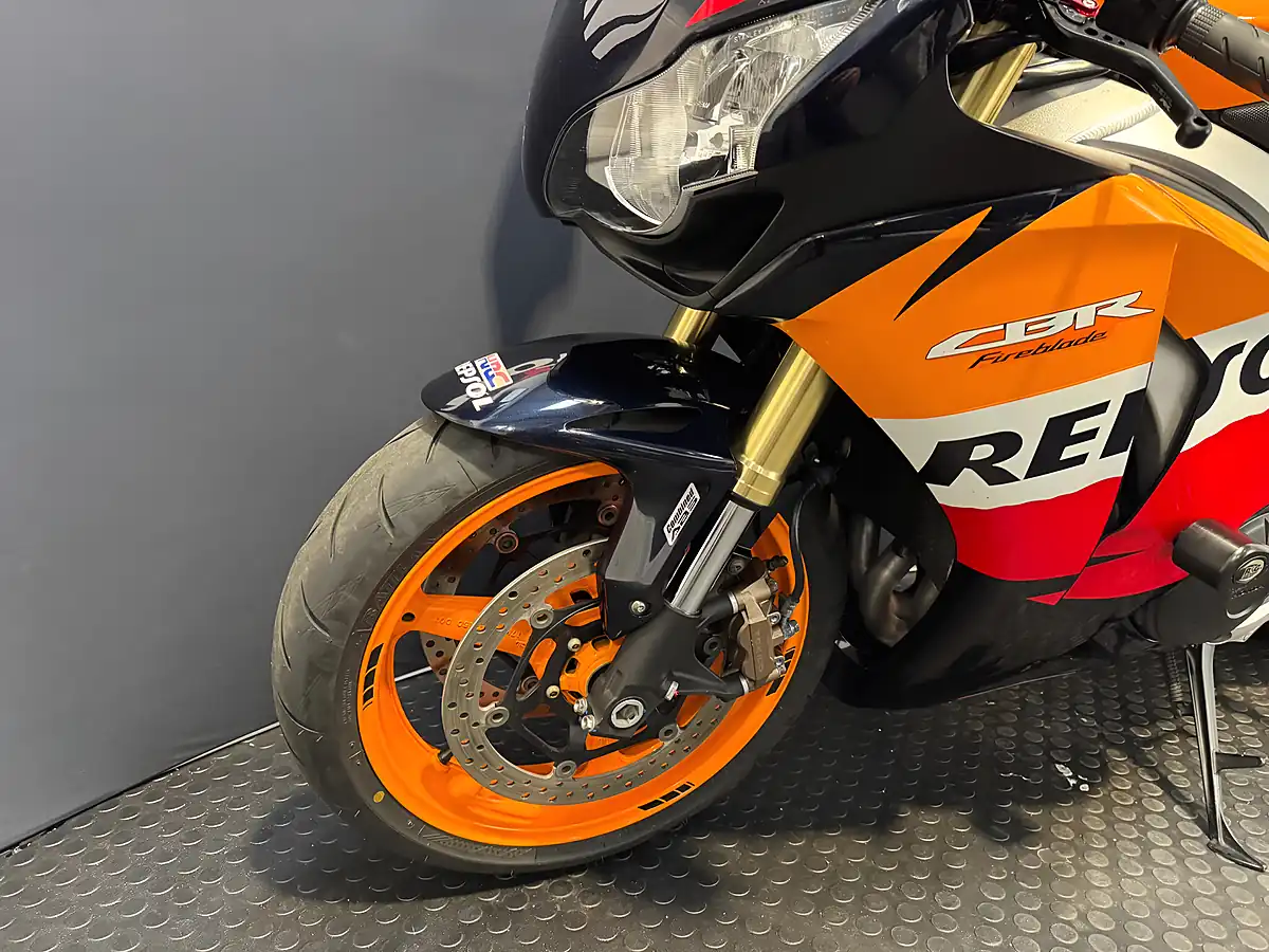 Used 2012 Honda CBR1000RR Fireblade - Interior and Exterior details 15