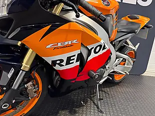 Used 2012 Honda CBR1000RR Fireblade - Interior and Exterior details 16