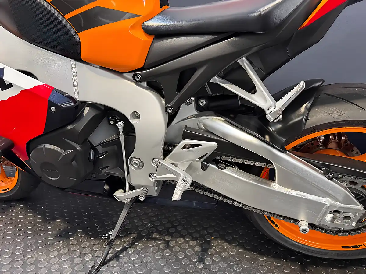 Used 2012 Honda CBR1000RR Fireblade - Interior and Exterior details 18