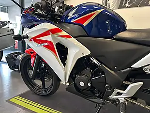 Used 2012 Honda CBR250R Sports Blue - Interior and Exterior details 15