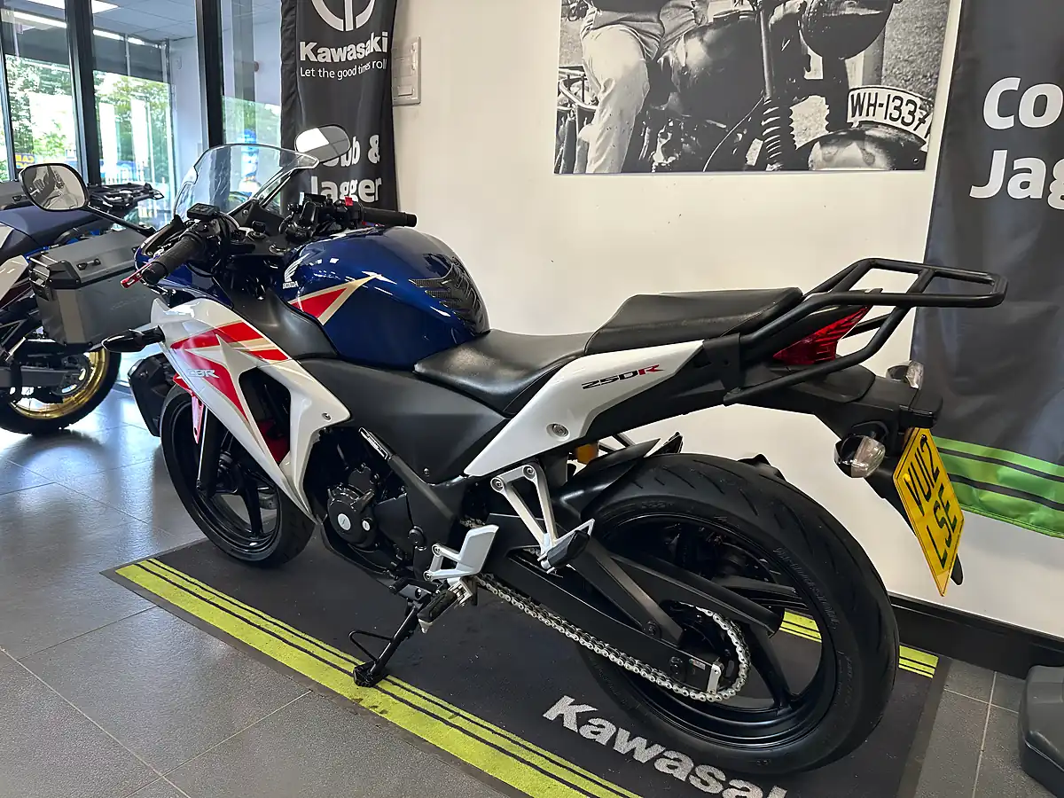 Used 2012 Honda CBR250R Sports Blue - Interior and Exterior details 18