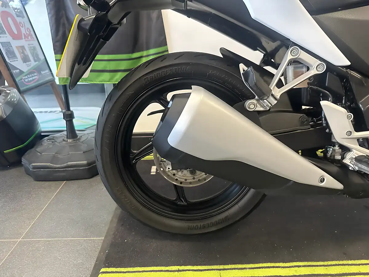 Used 2012 Honda CBR250R Sports Blue - Interior and Exterior details 4