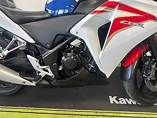 Used 2012 Honda CBR250R Sports Blue - Interior and Exterior details 6