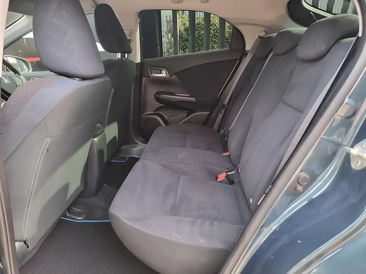 Used 2012 Honda Civic Se Euro 5 Green - Interior and Exterior details 17