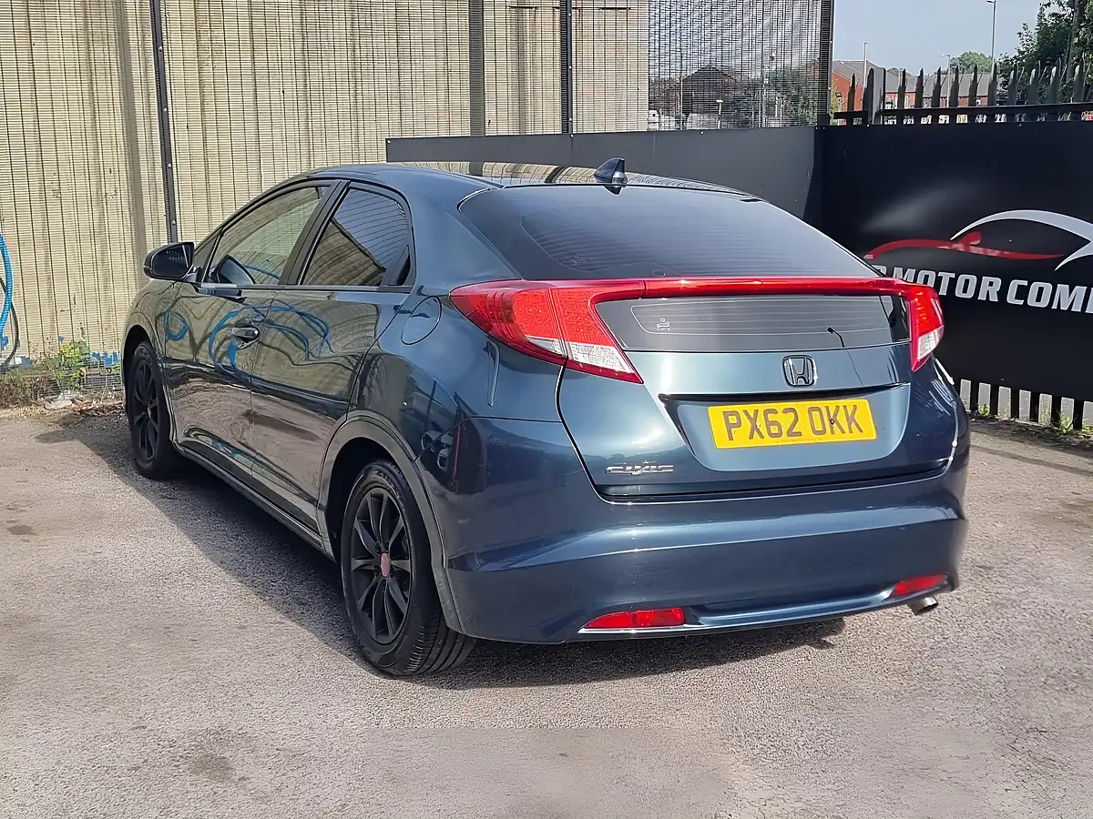 Used 2012 Honda Civic Se Euro 5 Green - Interior and Exterior details 6