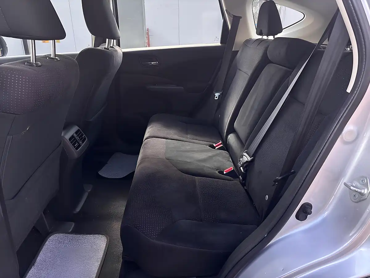 Used 2012 Honda Cr-V Se Silver - Interior and Exterior details 12