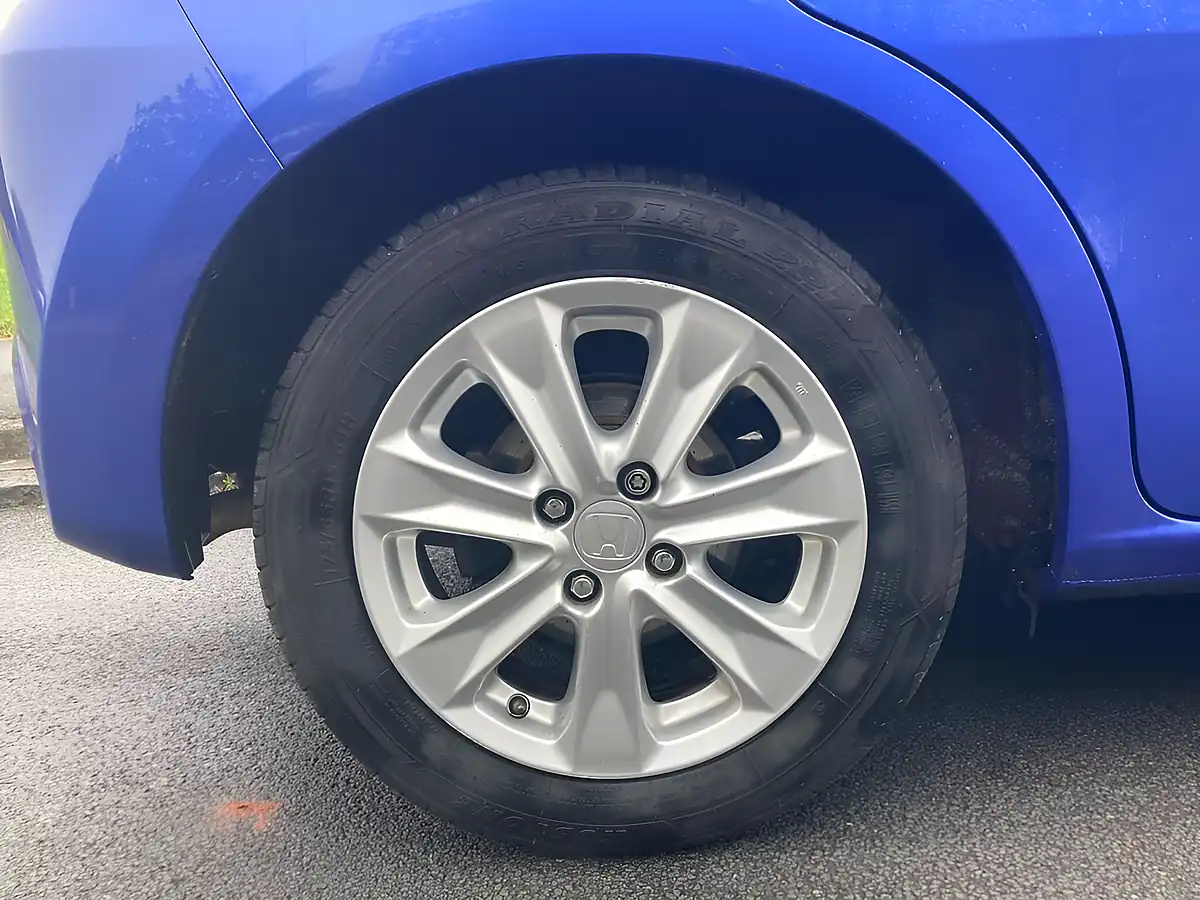 Used 2012 Honda Jazz Es Blue - Interior and Exterior details 10
