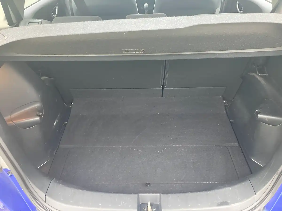 Used 2012 Honda Jazz Es Blue - Interior and Exterior details 11
