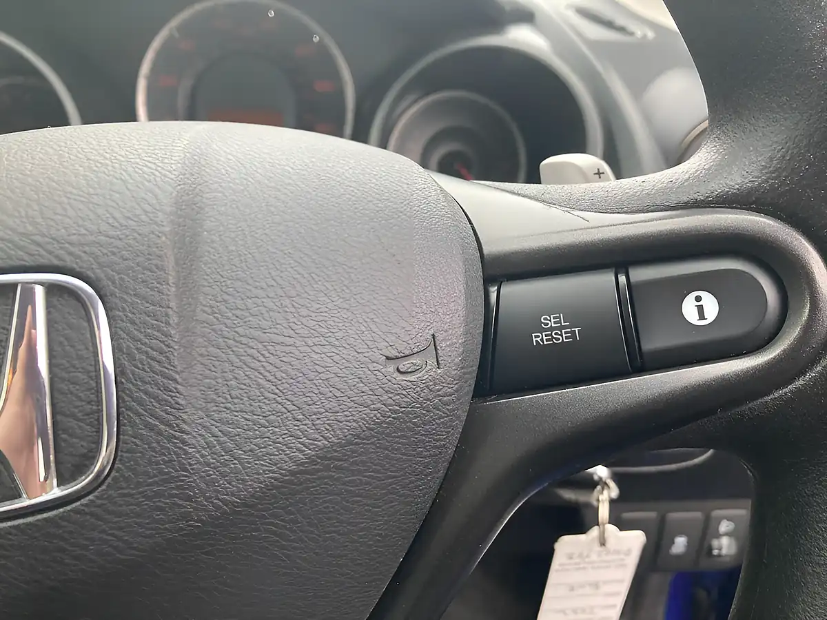 Used 2012 Honda Jazz Es Blue - Interior and Exterior details 20
