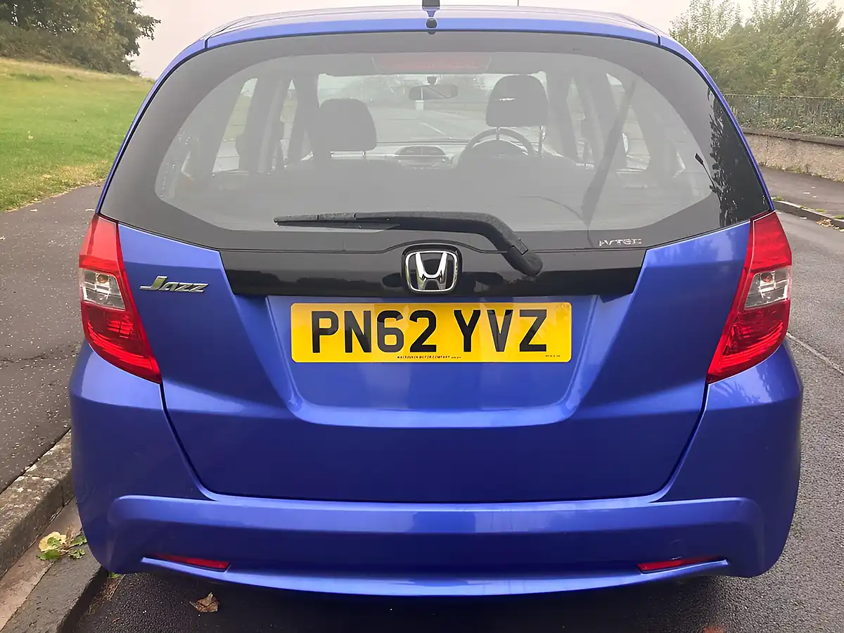 Used 2012 Honda Jazz Es Blue - Interior and Exterior details 4