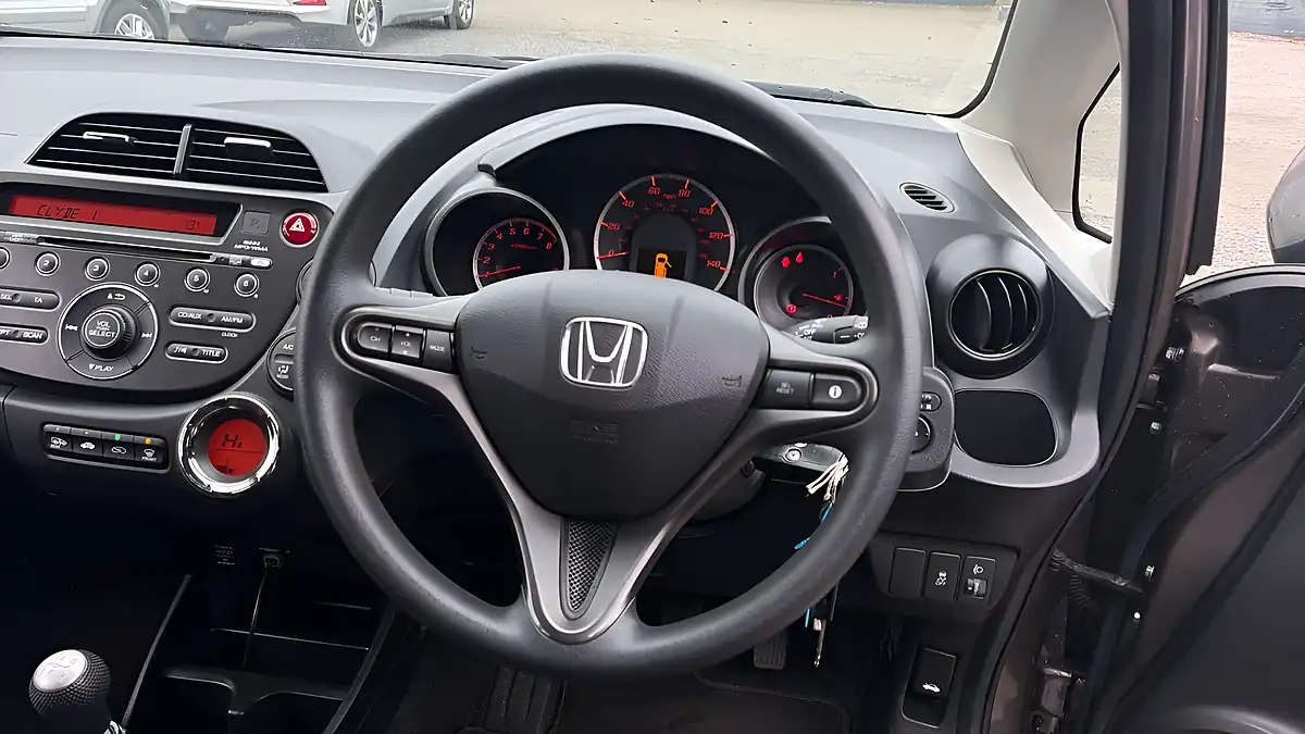 Used 2012 Honda Jazz Es Brown - Interior and Exterior details 11
