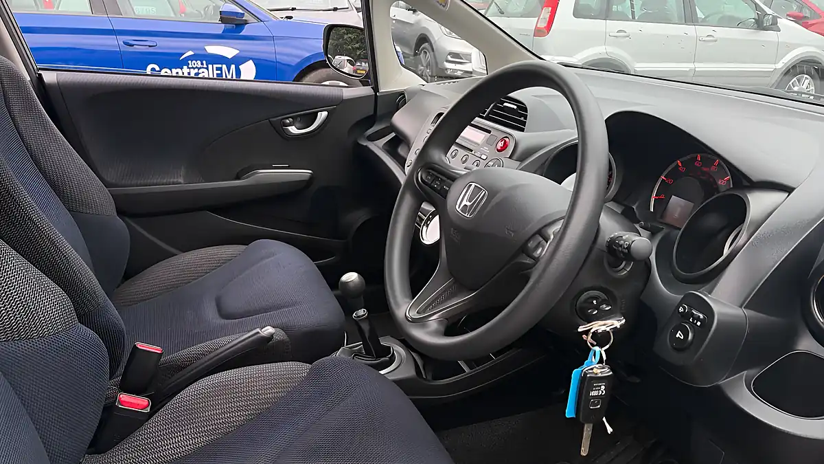 Used 2012 Honda Jazz Es Brown - Interior and Exterior details 13