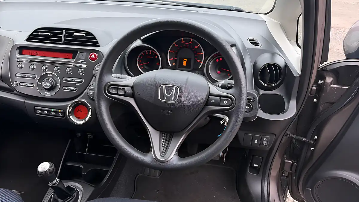 Used 2012 Honda Jazz Es Brown - Interior and Exterior details 8